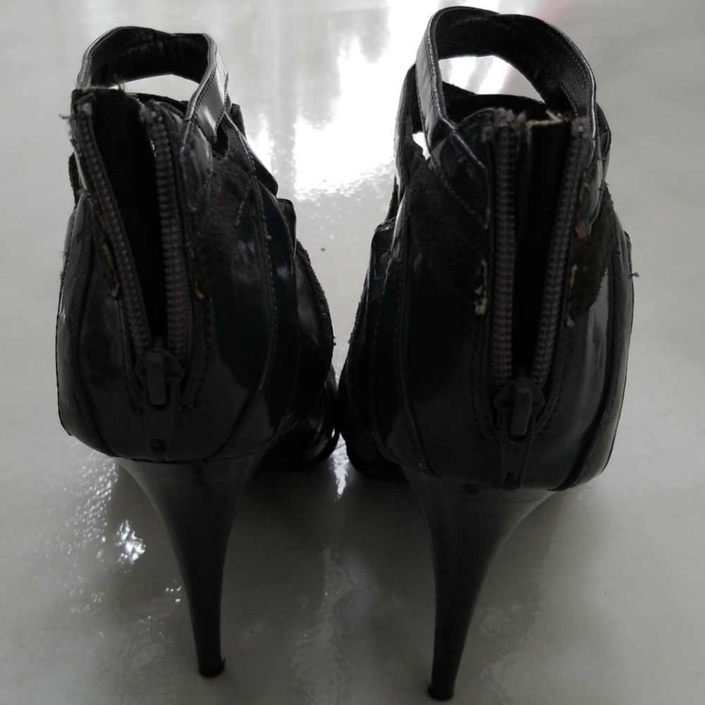 Shoes - Picture 3 of 4